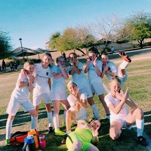 Meet your Posher, Chloe